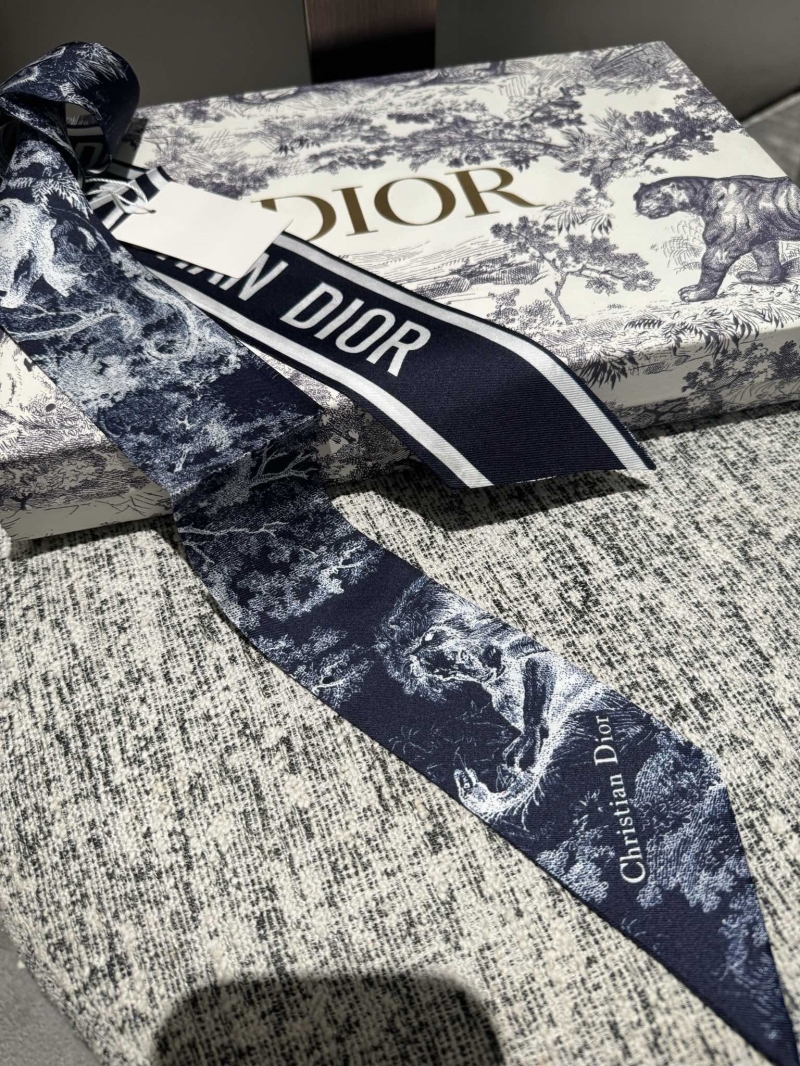 DIOR